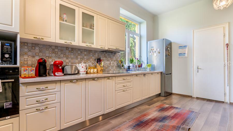 Apartament cu gradina in vila interbelica, Str. Crișan - 9