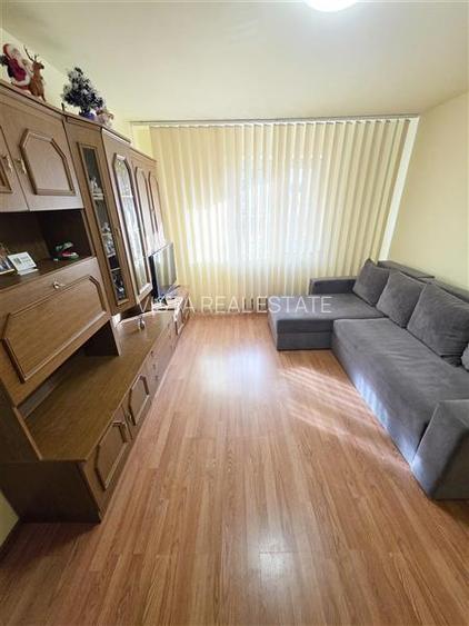 Vind apartament doua camere semidecomandat Brasov - 3