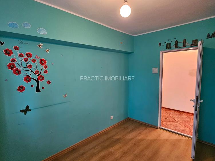 Apartament cu 4 camere in Micro 18 - 7