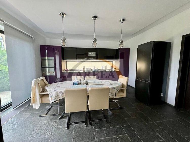 Vila lux de vanzare in cel mai dorit complex din Erou Iancu Nicolae-locatie rara - 9