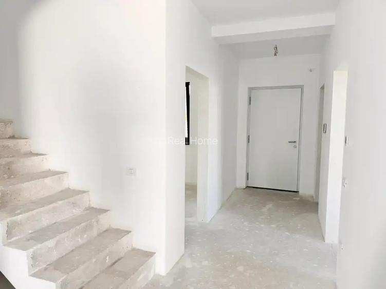 Vila | 5 camere | Curte 220  mp  | metrou 15 min | 175 mp util - 6