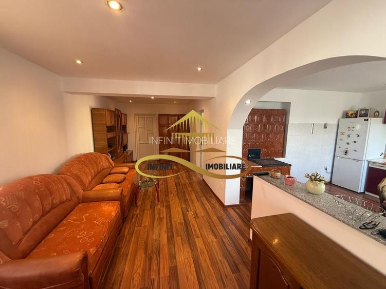 Casa de vanzare in Bacau Saucesti spatioasă cu etaj separat - 4