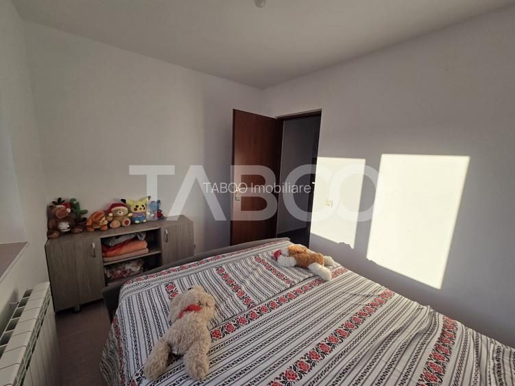 Apartament de vanzare 4 camere decomandat 80 mp utili zona 1 Decembrie - 5