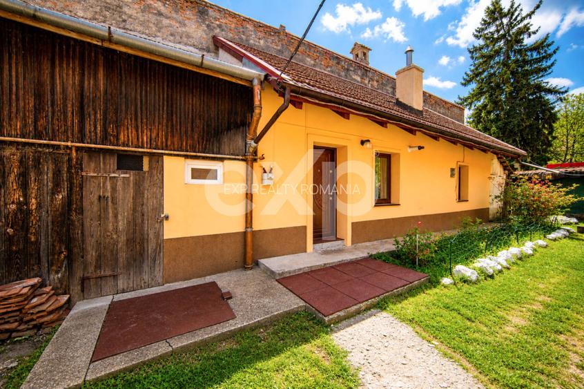 Corp de casă renovat, curte comună – Str. Lungă, Brașovul Vechi - 2