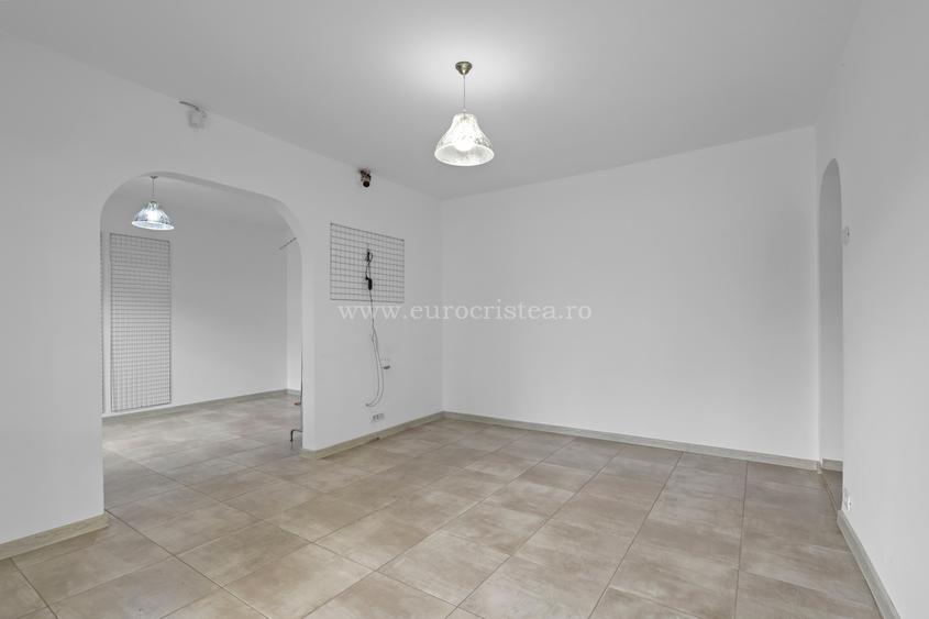 Apartament cu 2 camere de vânzare în Mangalia – Renovat, parter, Strada Sirenei