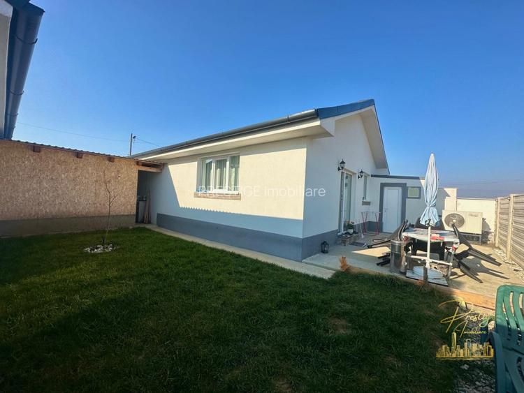 Casa cocheta cu 3 camere si garaj de vanzare in Nojorid - Bihor - 12