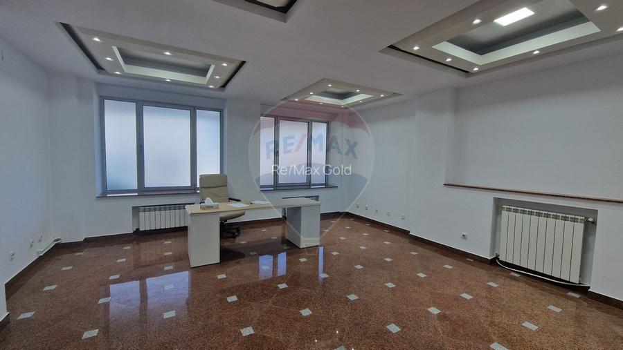 Spațiu de birouri de 1,054mp de închiriat în zona Bucureștii Noi - 32