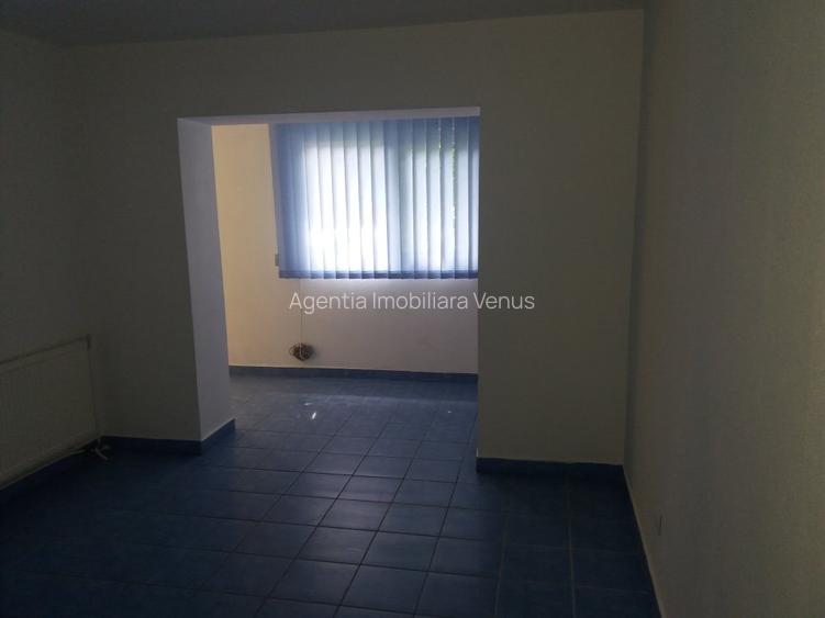 Apartament 3 camere la parter str.Octav Onicescu - 2
