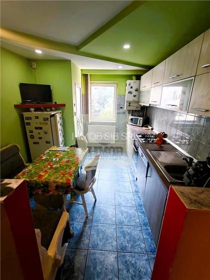 Apartament 4 camere 79mp | 2 balcoane | 2 bai | pivnita | zona Turnisor - 9