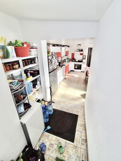 Duplex pe parter cu 3 camere si panouri fotovoltaice - Bucovat - 9