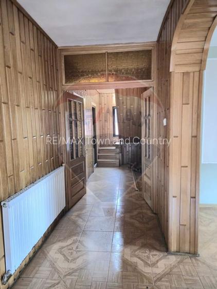 Casă / Vilă cu 7 camere de vânzare - 13