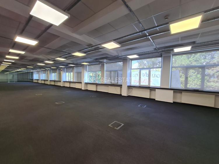 Cladire de birouri 3000 mp - 2