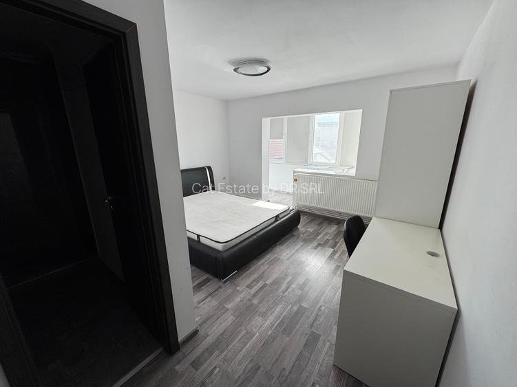 Apartament cu 4 camere garaj, Complexul Studentesc - 6