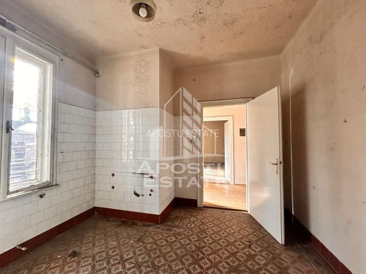 Casă individuală cu intrări separate in zona Complexului Studentesc - 7