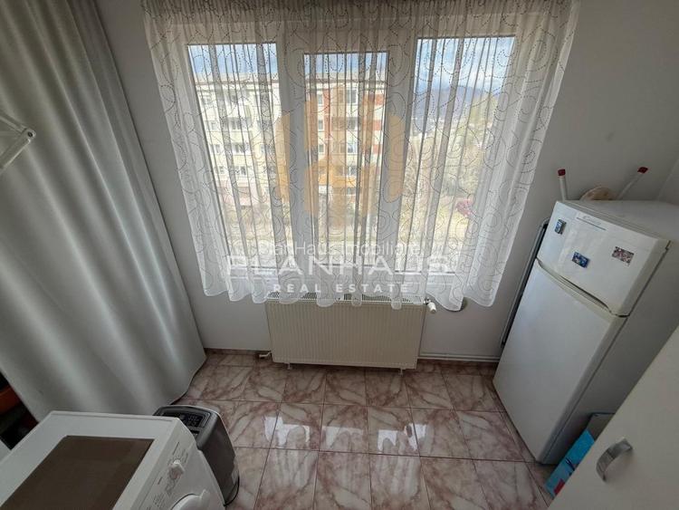 Apartament , 2 camere decomandat ,etaj 3 Regele Ferdinand zona Mihai Eminescu  - 12