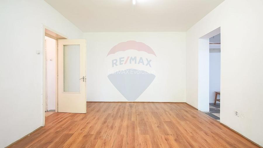 SPATIU COMERCIAL DE INCHIRIAT | CENTRUL ISTORIC | PIATA TEATRULUI - 11