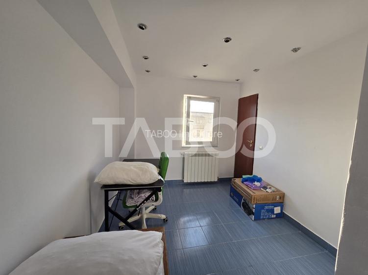 Apartament de vanzare 4 camere decomandat 80 mp utili zona 1 Decembrie - 6