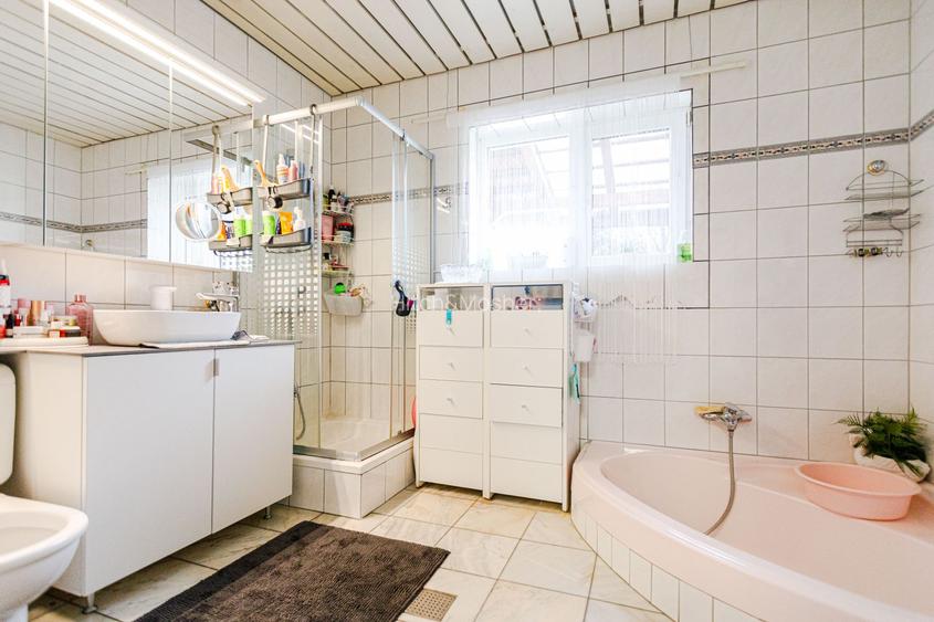 Proprietate cu potențial – casă spațioasă + teren generos - Comision 0% - 23