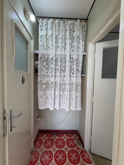 Apartament 2 camere,str.Alunisului,etaj 2 - 9