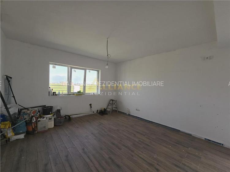 Casa parter- pod mansardat- 360mp teren- placa de beton - 2