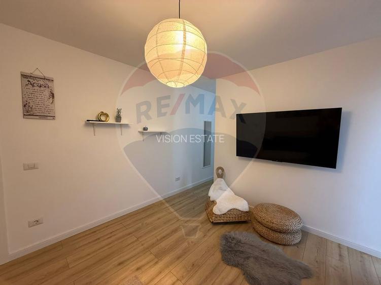 Apartament cu 2 camere de închiriat în zona 1 Mai - 7