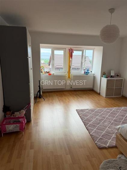 Casa cu 6 camere 2 bai si 1030 mp teren in Viile Sibiului - 16