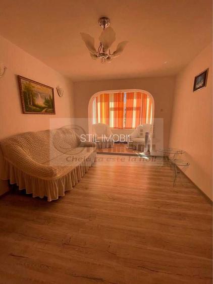 Apartament 3 camere decomandat – Podu Roș- 480 Euro - 2