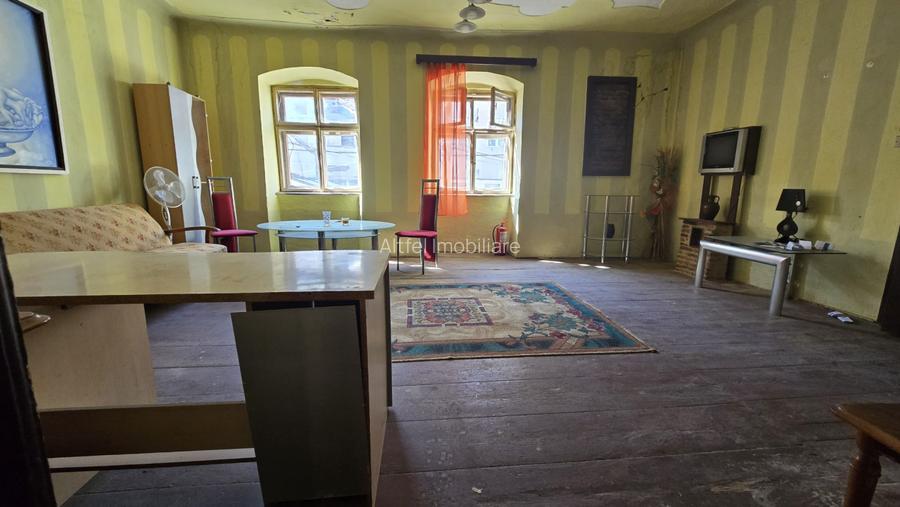 Garsoniera 52 mp si pod mansardabil de vanzare strada 9 mai - 4