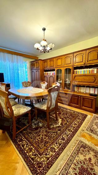 Apartament de închiriat 3 camere în Valea Aurie