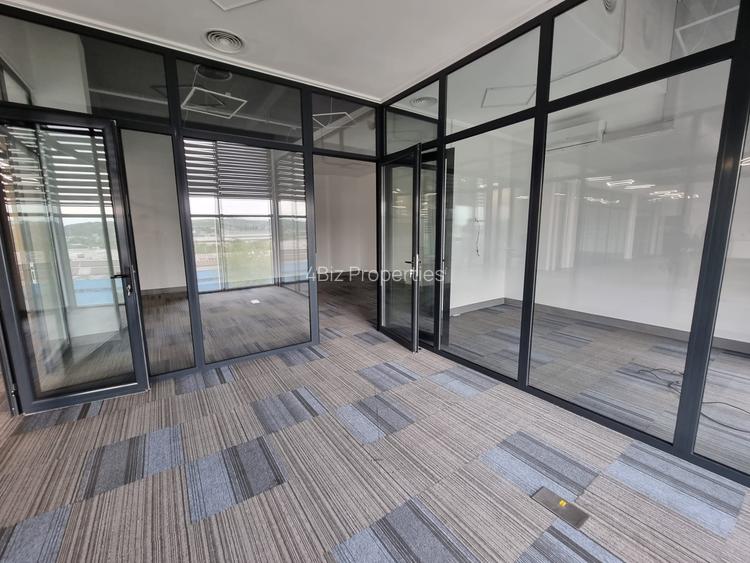 Spatii in cladire de birouri, Baza 3 - COMISION 0% - 5