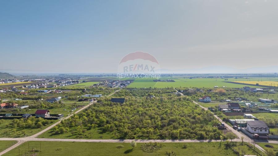 Teren intravilan de 2.073 mp, Sânpetru, zona livadă! - 4