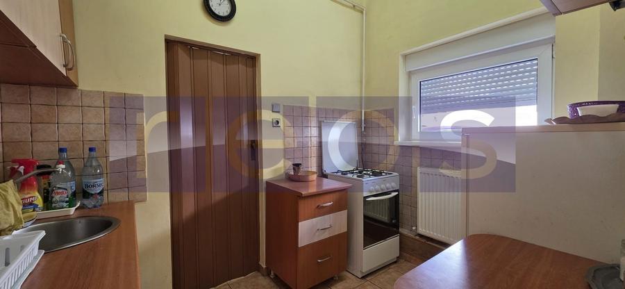 VANZARE 3 CAMERE SEMIDECOMANDAT -DOROBANTI-RADU BELLER - 12