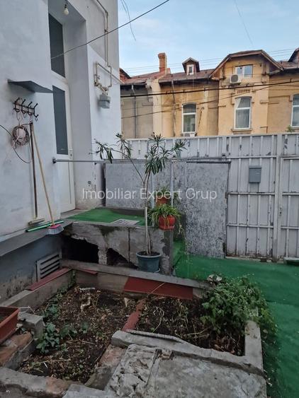 Zona Unirii Carol  stradal  S+P +1+M 370 mp de Vanzare - 2