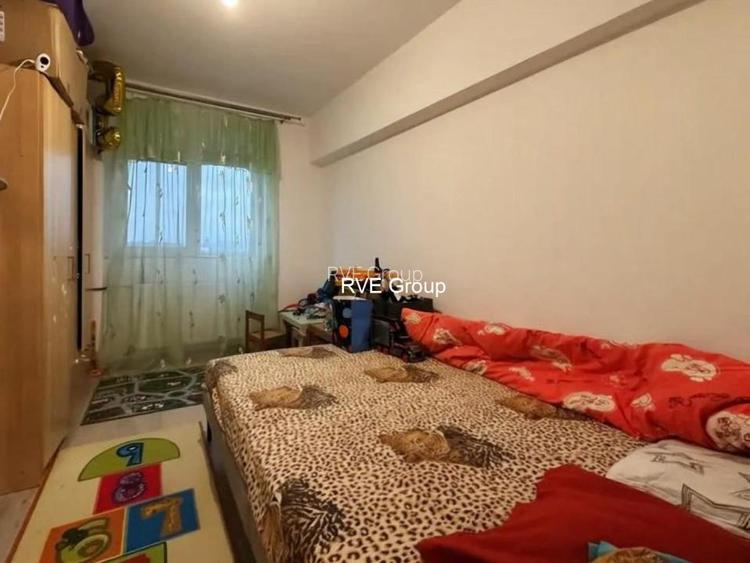 Ap 3 Cam (1977, 70 mp) Dr. Taberei - 1 min. metrou Raul Doamnei - 9