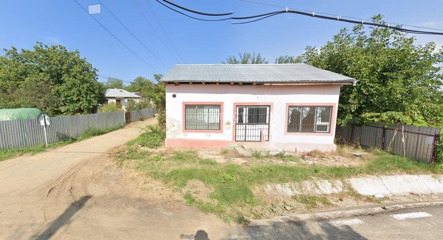 Spatiu comercial si teren de vanzare - 2