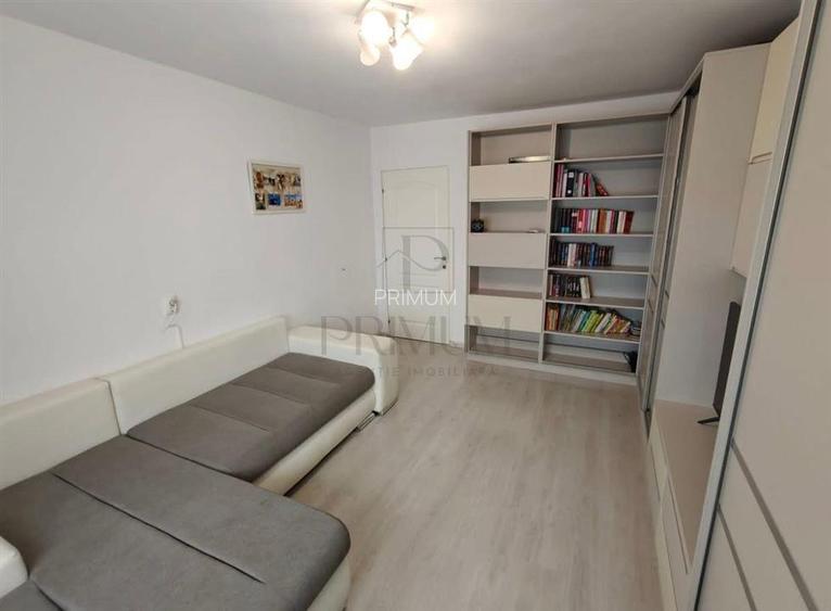 Gheorghe Lazar - 2 Camere - Decomandat - Etaj intermediar cu LIFT - Centrala ter - 5