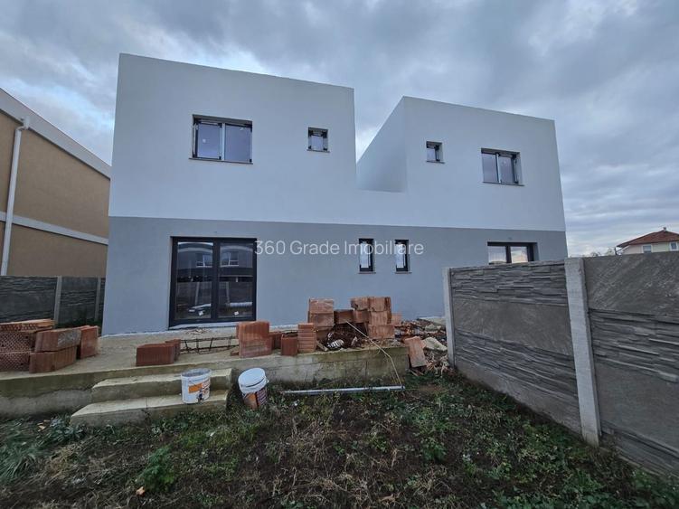 Duplex despartit prin camera tehnica M. Noua - 3