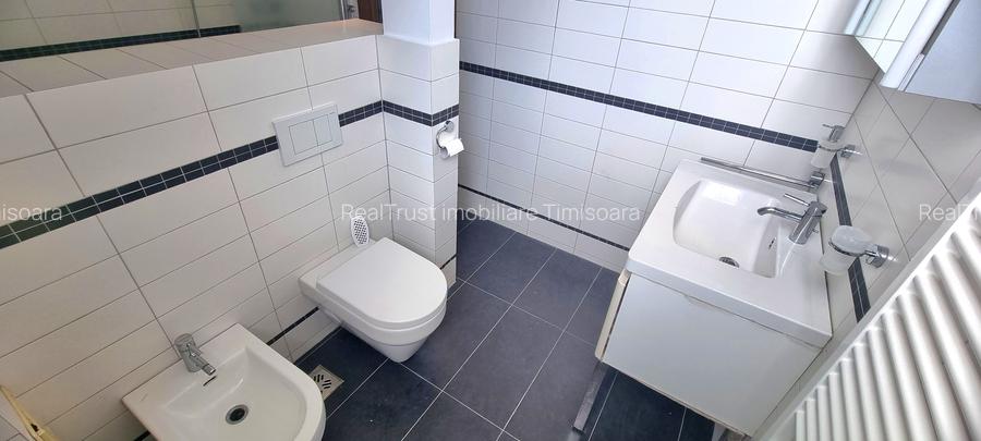 Penthouse zona Universitate, complet mobilat și utilat, terasă mare, bloc NOU - 17