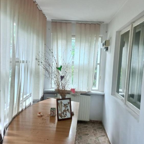 VAND CASA SI CURTE SPATIOASE DE 400 mp ,SITUATE INTR-O ZONA LINISTITA! - 7