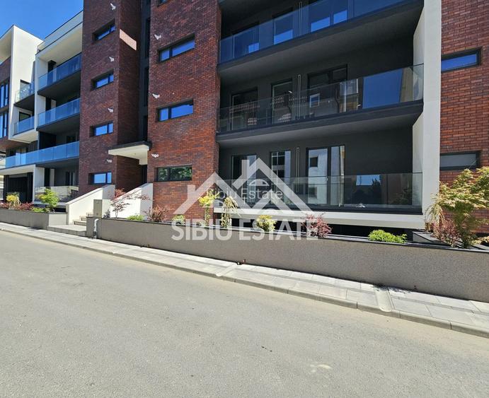 Apartament Sibiu central 3 camere, 2bai, lift garaj NOU - 14