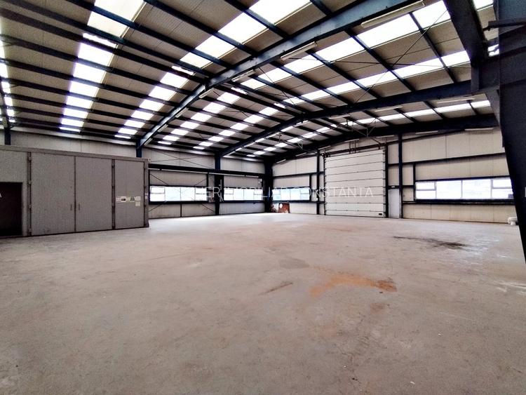 Hala confectii metalice cu pod rulant si platforma betonata.  - 2