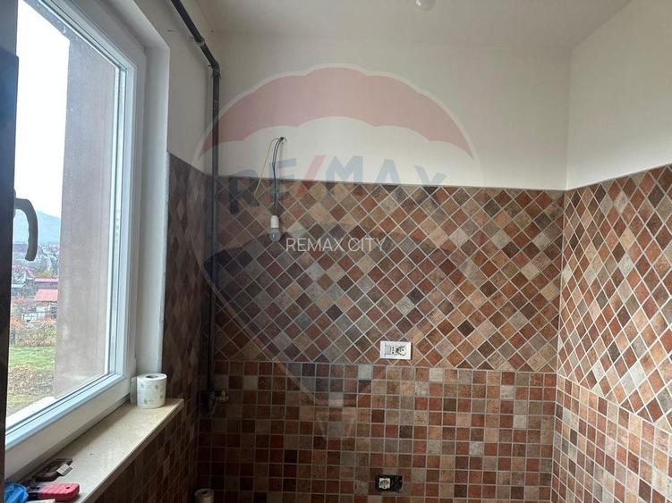 Apartament cu 2 camere de vânzare Savinesti - 14