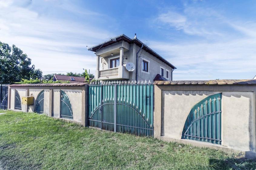 Tartasesti,str. Principala, 3040 mp teren, P+1, casa 1998, deschidere 12 m - 2