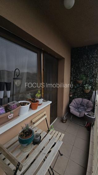 Garsoniera cu vedere superba catre Lacul Plumbuita - 12