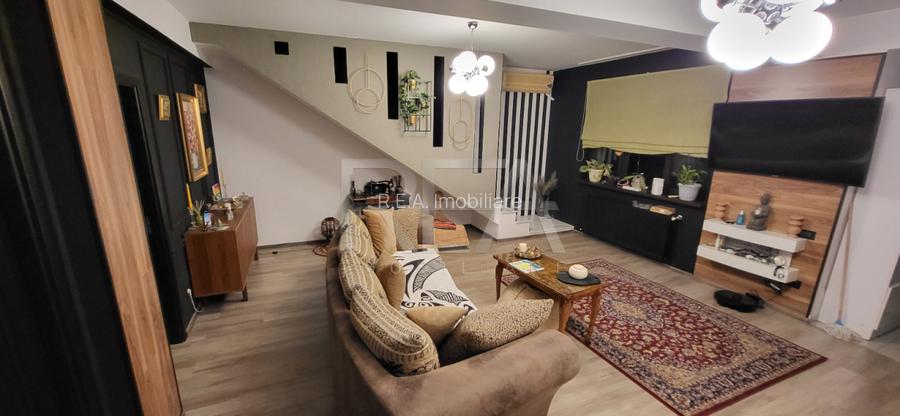 2 case si curte individuala la 400 de metri de statia de metrou Dristor 2  - 6