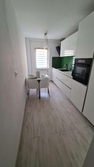 Apartament 3 camere de vanzare pe Bulevardul Grivitei, Brasov