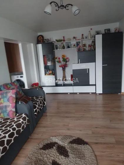 Apartament cu 2 camere zona Unirii Sud conf 1 etaj 3 din 10 mobilat Pret: 75.000 - 4