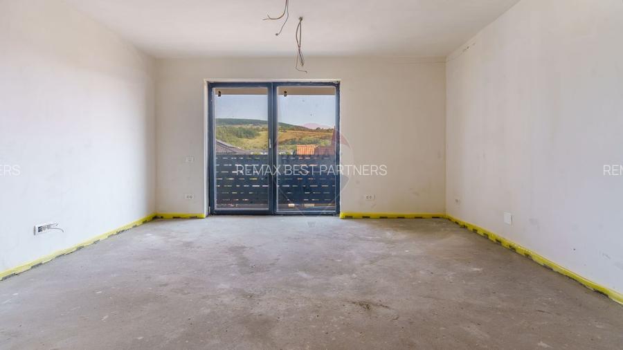 De vanzare duplex modern cu 4 camere, gradina si garaj, Baciu (Petrom) - 10