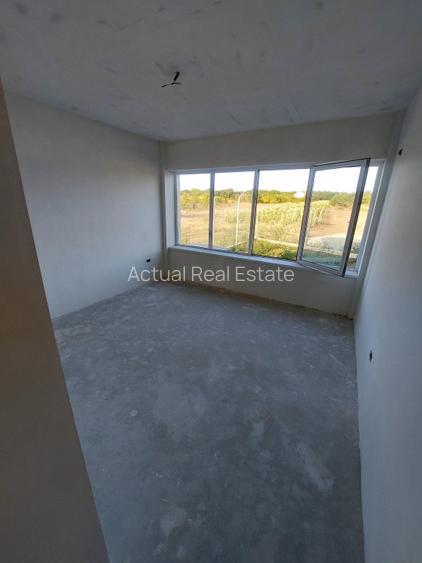 CASA PARTER LAZU | TEREN PROPRIETATE | 3 CAMERE |  - 5