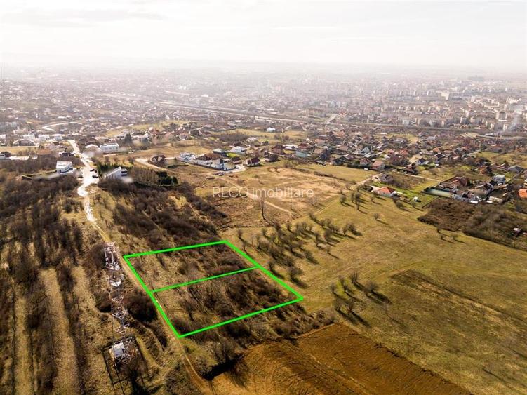 RECO Teren  intravilan- panorama asupra orasului -str. Caisilor - 7